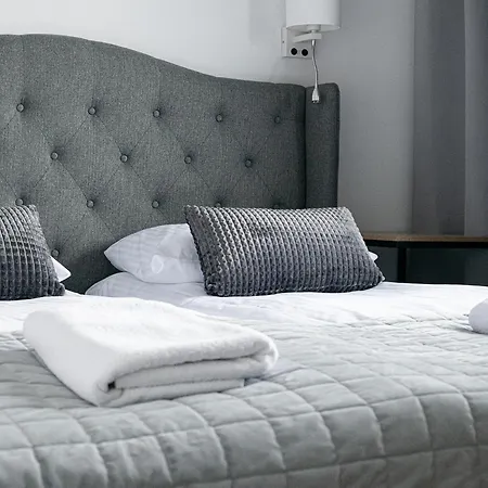 Lejlighed Rentplanet - Pileckiego Warszawa
