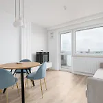 Rentplanet - Pileckiego Apartment Warsaw