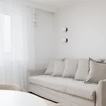 Rentplanet - Pileckiego Apartment Warsaw