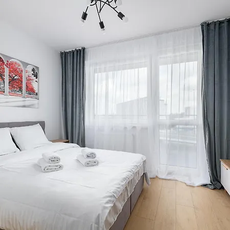Rentplanet - Pileckiego Apartment