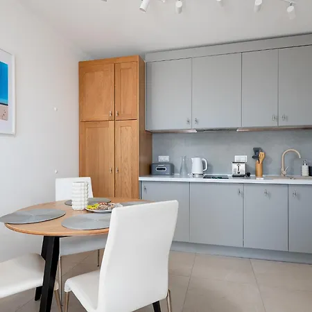 Rentplanet - Pileckiego Apartment Warsaw
