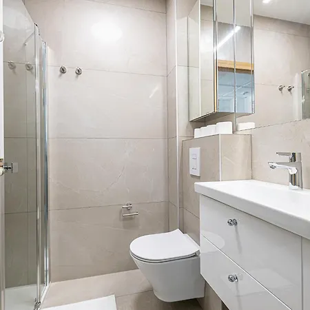 Rentplanet - Pileckiego Apartment Warsaw