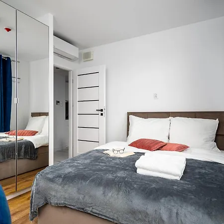 Rentplanet - Pileckiego Apartamento *