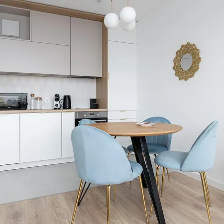 Rentplanet - Pileckiego Varsovie