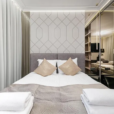 Rentplanet - Pileckiego Apartment Warsaw