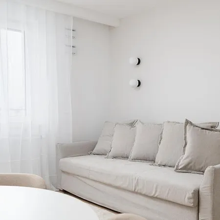 Rentplanet - Pileckiego Apartamento Varsóvia